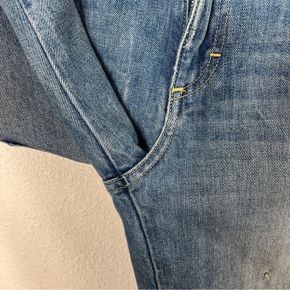 AMO Kick Crop Jeans in Sweet Cheeks - Picture 8 of 13